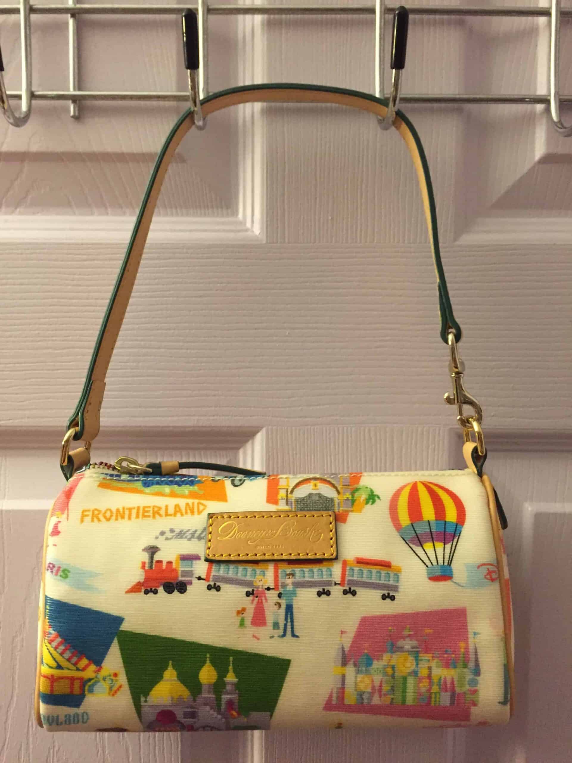 Pochette Vintage Dooney & Bourke Doodle - Toile Enduite Multicolore - Grande Taille