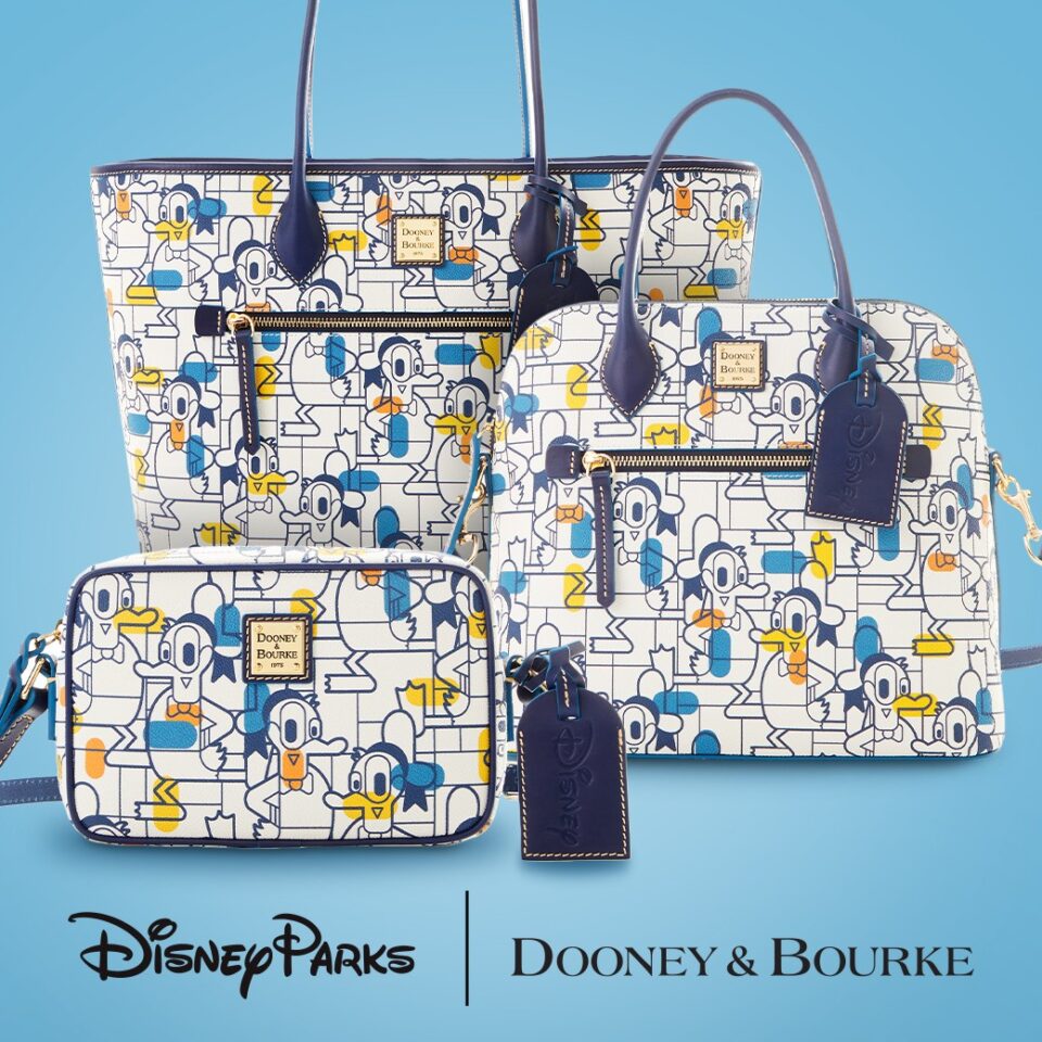 Dooney & Bourke DB Sport Duck Multi Duck Lunch Bag In Excellent - Foto 5