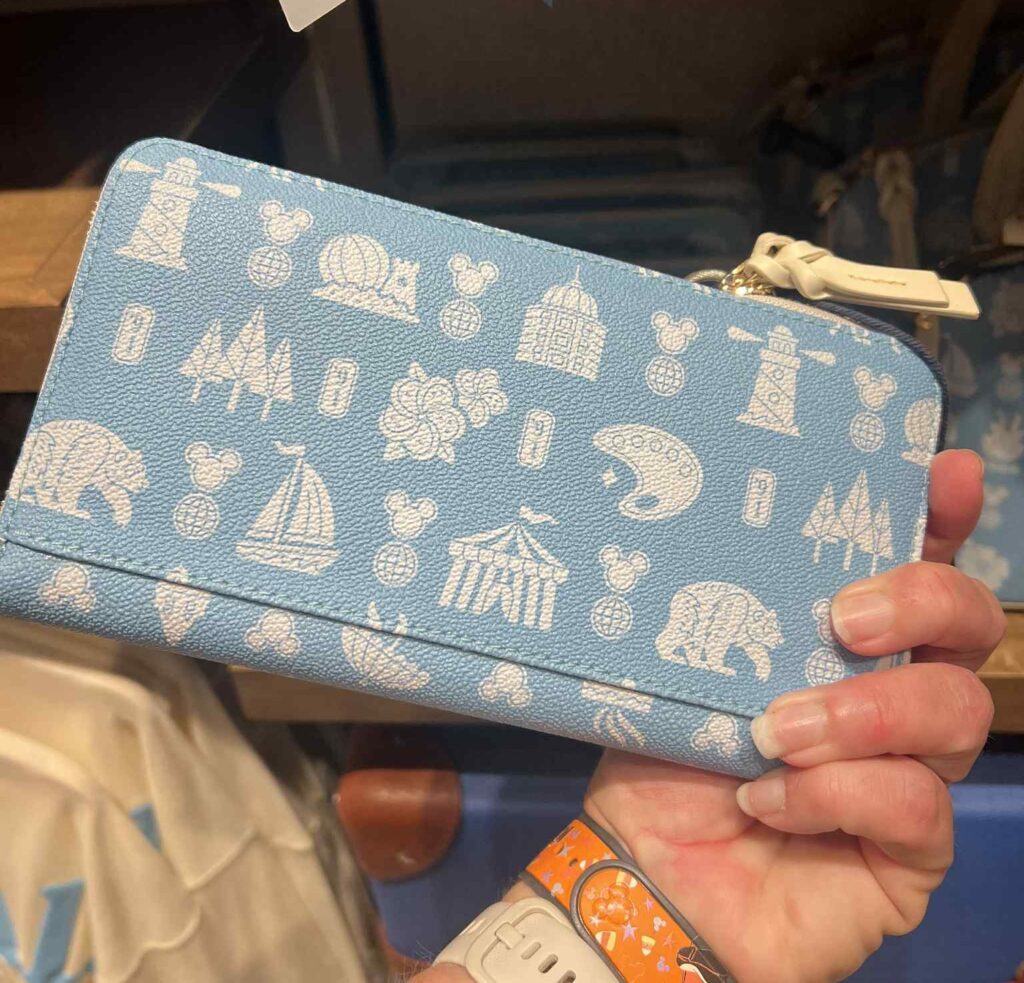 Disney Vacation Club 2025 Wallet (back) by Disney Dooney & Bourke