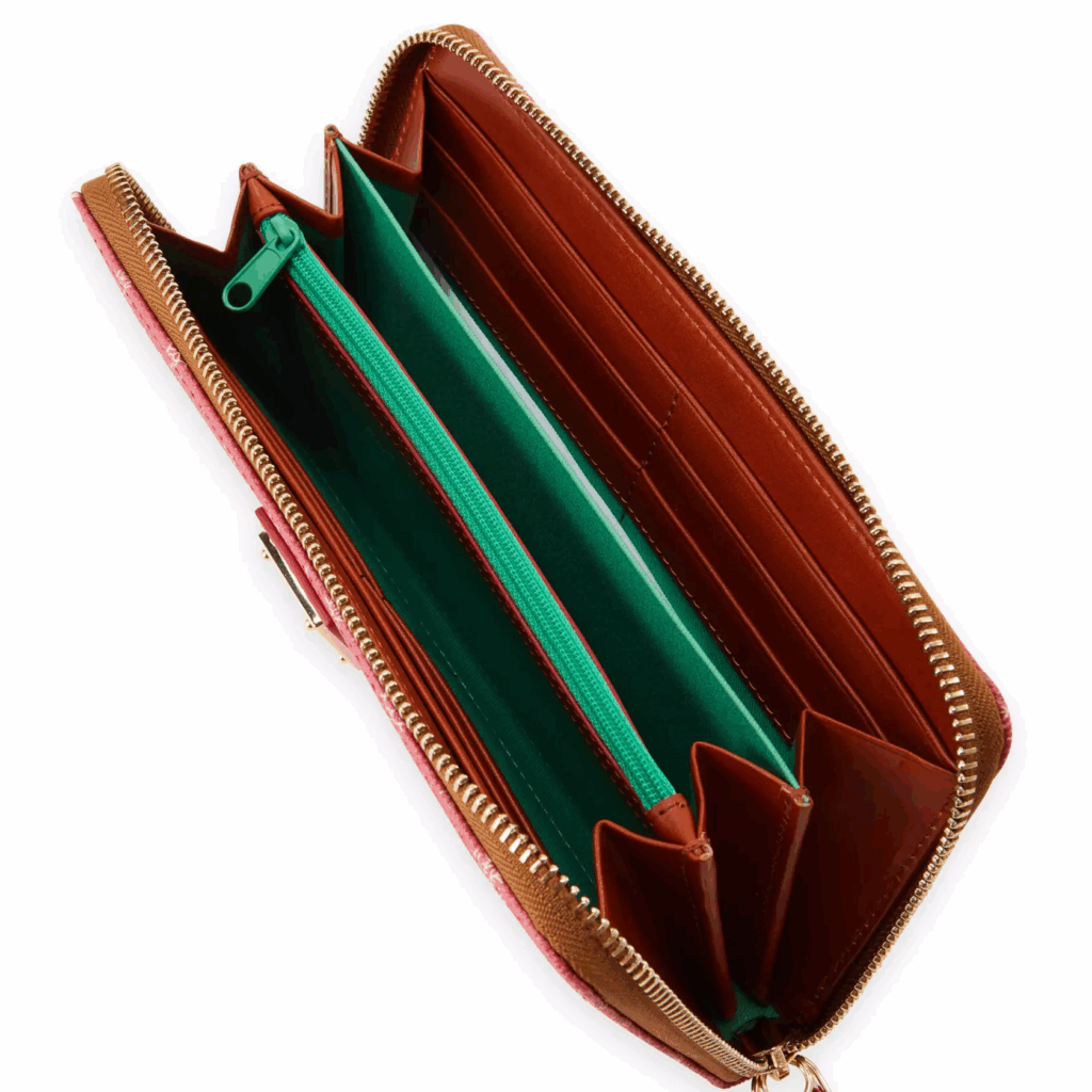 Mickey Mouse Family Christmas Dooney & Bourke Wristlet Wallet – Exclusive (interior) Mickey Mouse Family Christmas Dooney & Bourke Wristlet Wallet – Exclusive (interior)