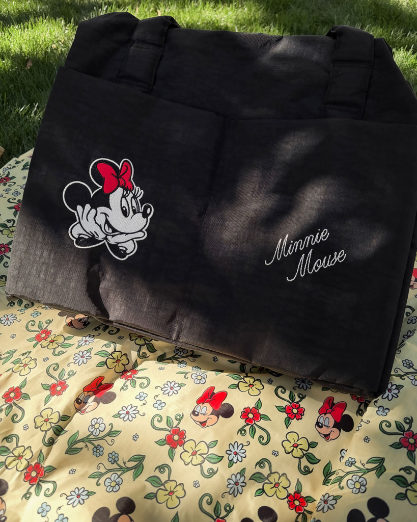 Minnie Mouse Disney x BAGGU Small Cloud Carry On Minnie Mouse Disney x BAGGU Small Cloud Carry On