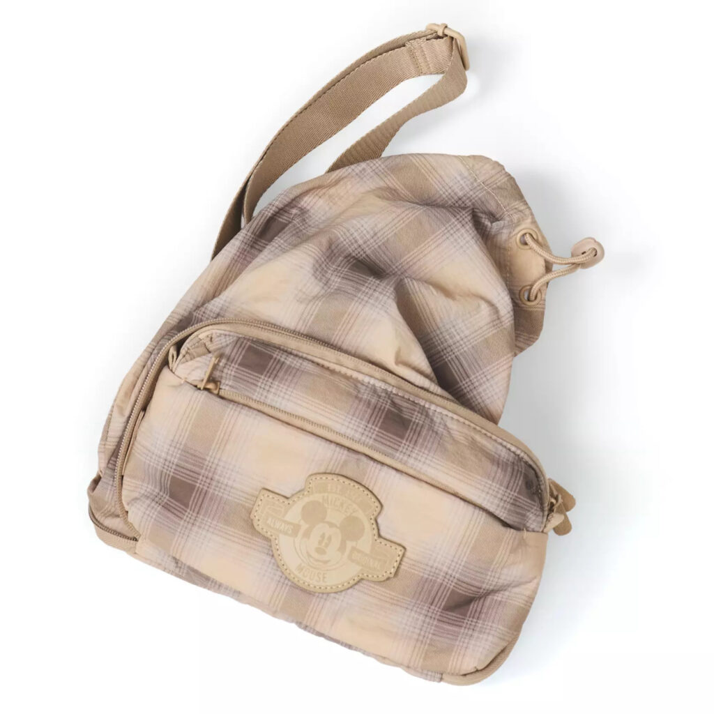 Mickey Mouse Packable Backpack by BÉIS (folding process)